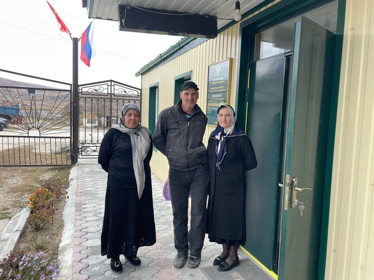 Недавно в наш КЦСОН пришёл инвалид второй группы Муродис Абакаров.